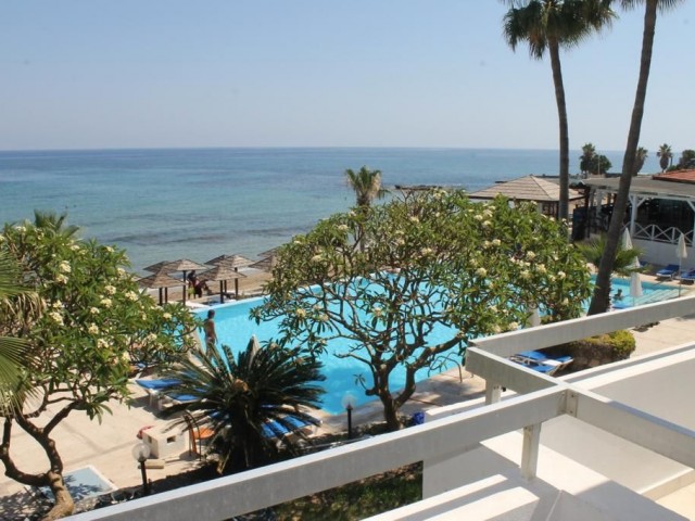 Location, Location, Location - A 3 Bedroom 'Sea Side Retreat'  with a Private Pool in a Fantastic 