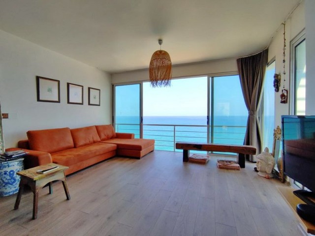 آپارتمان 2+1 ساحلی در Tatlısu + تراس پشت بام + نمای عالی