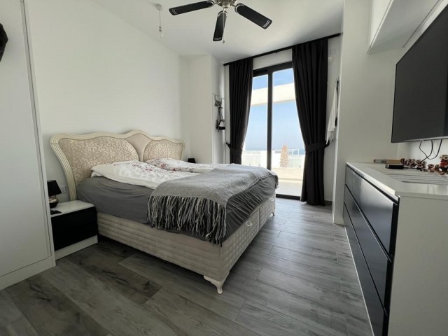 Luxus-Penthouse (Eckwohnung) in der Esentepe-Bucht