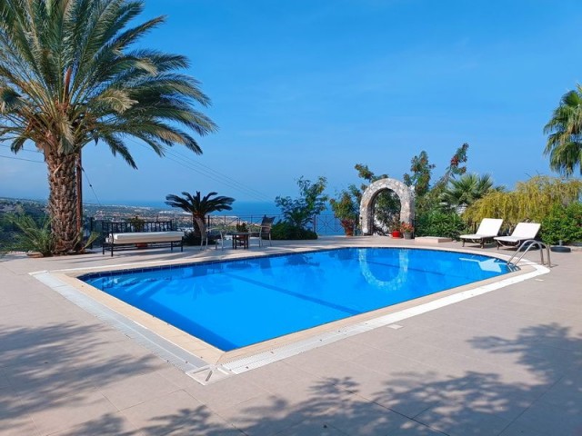 4-bedroom resale villa + swimming pool + sea and mountains views + Title deed in the owner’s name, VAT paid