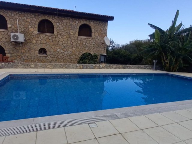 A modern 1 bedroom apartment on a small quiet well kept site + communal pool + mountain views