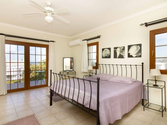 3 bedroom villa + swimming pool + fully furnished + central heating + white goods +  air conditioners and double plot size!