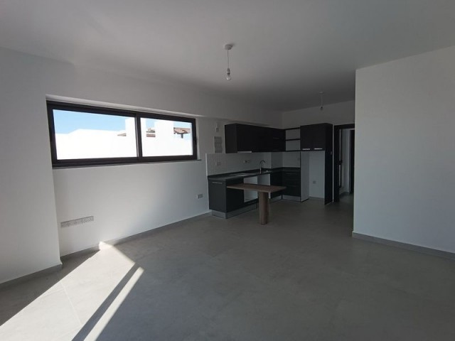 Studio-Penthouse-Apartment (nur noch 1 verfügbar) + Strandlage + Dreifach-Swimmingpool in olympischer Größe + Biobauernhof + beheizter Innenpool + zahlreiche Annehmlichkeiten vor Ort