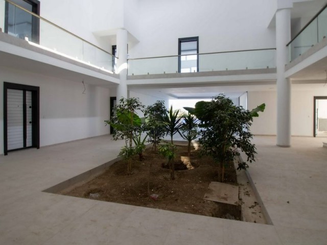 2-bedroom resale apartment + communal swimming pool + underground parking + extra storage room