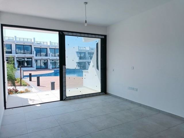 Modernes Studio im Erdgeschoss + Meerblick + Gemeinschaftspool + fußläufig zum Strand