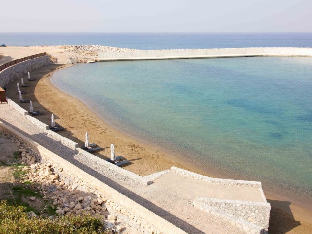 Moderne Wiederverkaufswohnung mit 2 Schlafzimmern + Gemeinschaftspool mit Meerblick + Zugang zum Meer + allen Annehmlichkeiten vor Ort