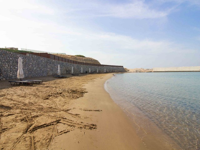 Moderne Wiederverkaufswohnung mit 2 Schlafzimmern + Gemeinschaftspool mit Meerblick + Zugang zum Meer + alle Einrichtungen vor Ort