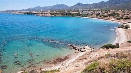 Voll ausgestattetes Penthouse mit 2 Schlafzimmern und Blick auf die Palmenbucht, direkt am Strand zur Langzeitmiete