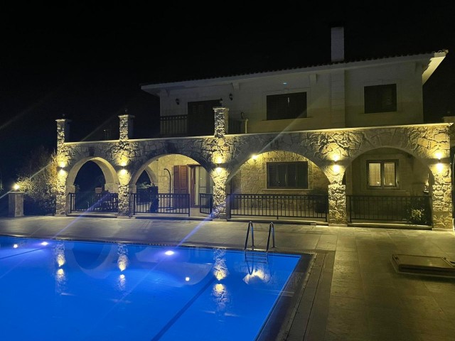 4 bedroom second hand villa + Roma End Swimming Pool + Large Plot Size + Central Heating + Garage. Title deed in the name of the seller - VAT paid and Pre-74 Turkish Title Deed