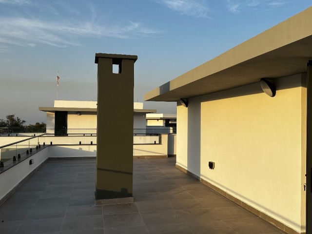 Luxuriöse und moderne 3+1 neue Villa mit Pool zum Verkauf in Ozanköy, Kyrenia
