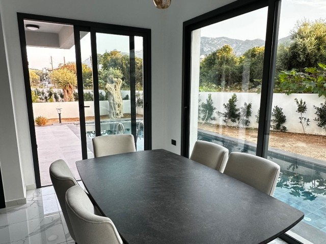 Luxuriöse und moderne 3+1 neue Villa mit Pool zum Verkauf in Ozanköy, Kyrenia