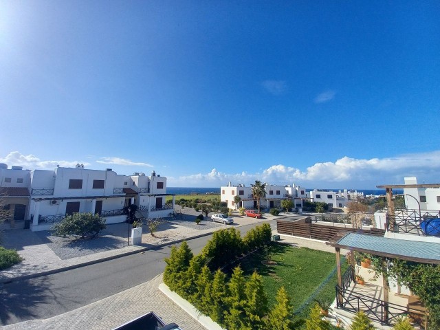 4 bedroom detached villa on a well maintained complex close to the sea + communal pool + gardens