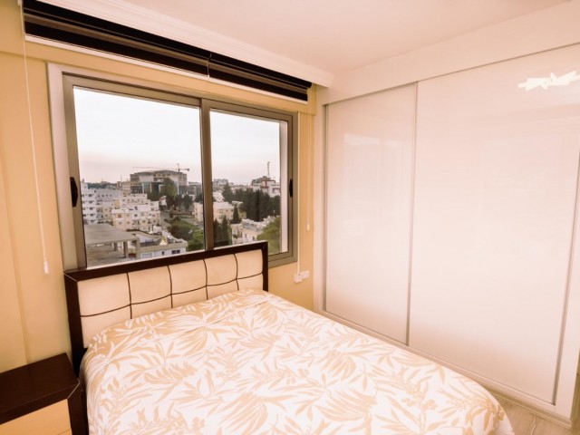 Girne Karakum'da 3+1 Duplex Kesintisiz Dağ ve Deniz Manzaralı Penthouse