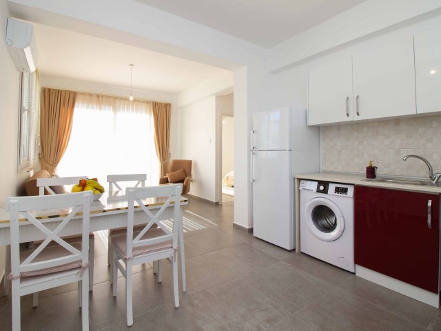 Lapta'da 2+1 Penthouse Daire + Ortak Havuzlu + Panoramik Manzaralı + Eşyalı