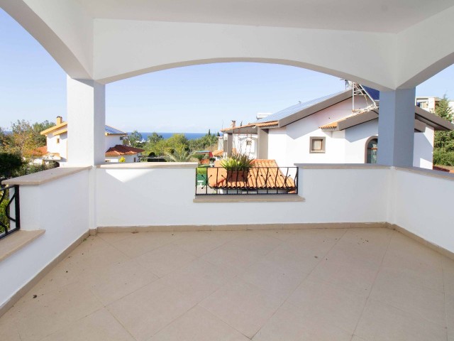 For Sale In Edremit 4+1 Villa With Pool and Large Garden View