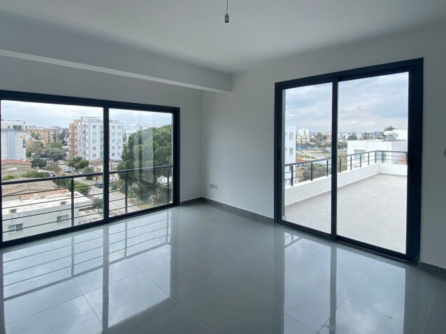 Neue 2+1 Penthouse-Wohnung zum Verkauf in Nikosia Kızılbaş