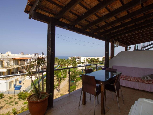 Furnished Apartment With 2+1 Private Roof Terrace Within Walking Distance To The Sea In Tatlısu