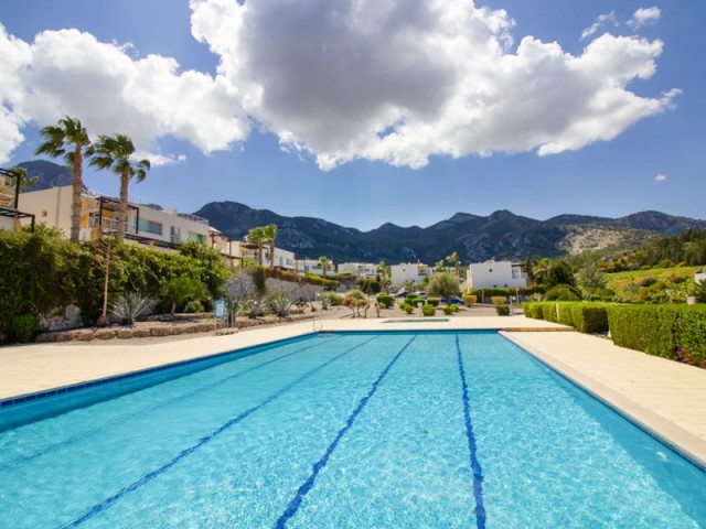 Stunning resale 3 bedroom penthouse apartment + Olympic sized communal pool + fully furnished + white goods + roof terrace + sea and mountain views