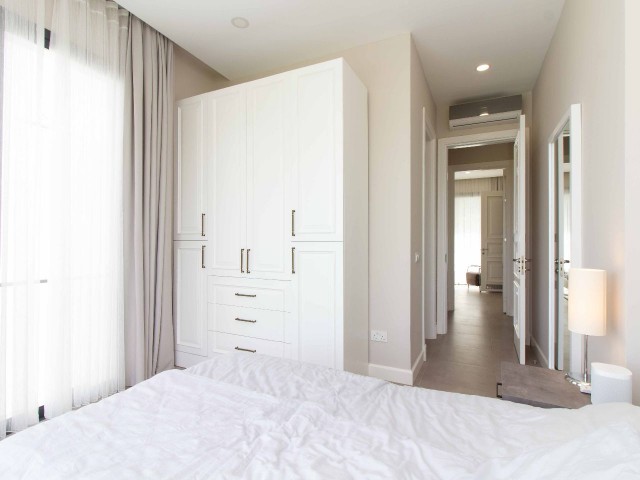 Luxuriöses 2+1 Penthouse-Apartment mit privater Dachterrasse und Meerblick in Bellapais