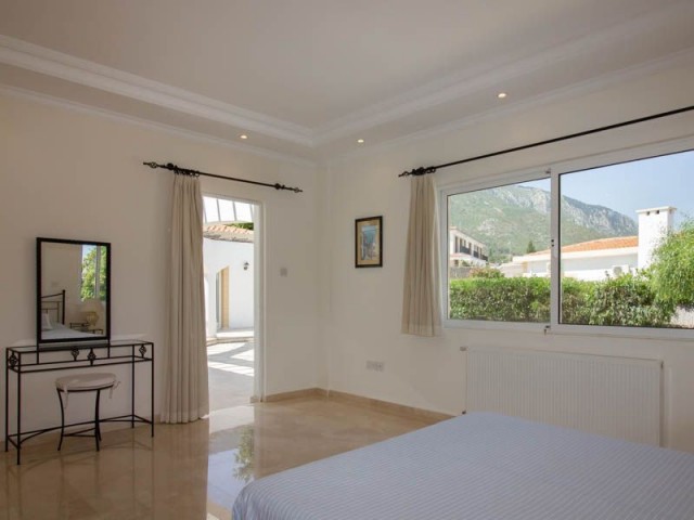 Bungalow Kaufen in Bellapais, Kyrenia