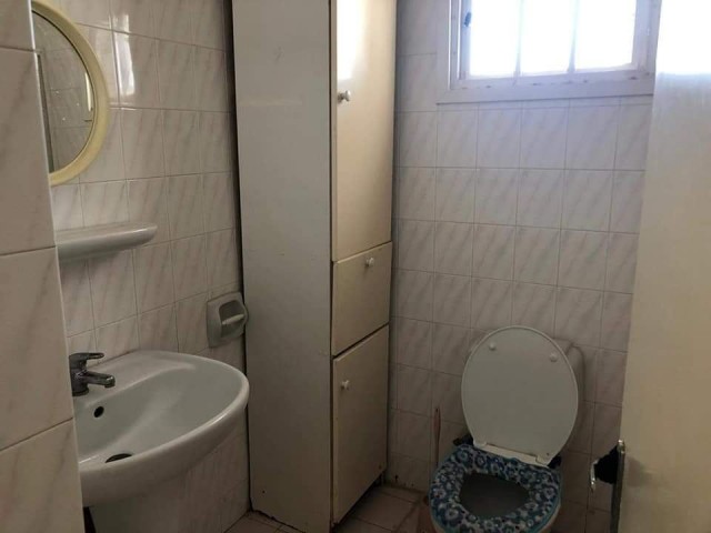 MAĞUSA MERKEZDE SATILIK 3+1 DAİRE.