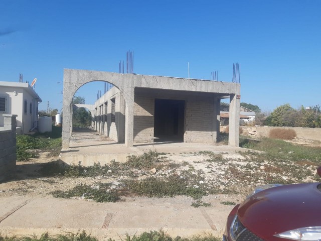 175m2 half construction under construction within 1 donum of land in Mormenekse  ** 
