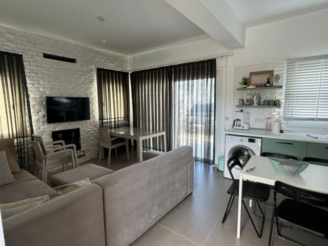 2+1 for rent in a private site with a pool in Yeni Erenköy, 5 minutes from the sea