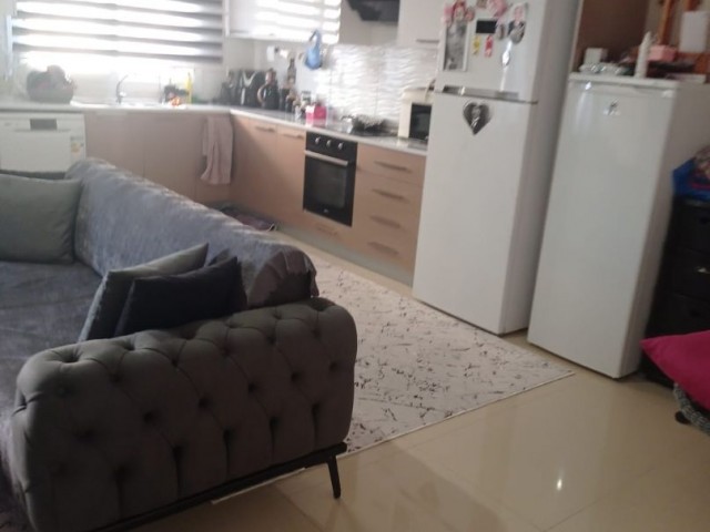 3 years old 3+1 spacious ground floor flat in Yeniboğaziçi, 1 km away from the sea