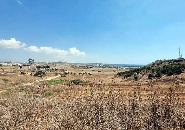 10.750 m2 LAND WITH BUILDING PERMISSON – İSKELE, BOĞAZ)