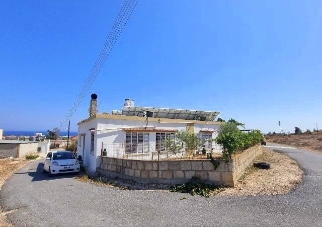 2 BED BUNGALOW ON 1000 m2 PLOT WITH BEAUTIFUL SEAVIEWS