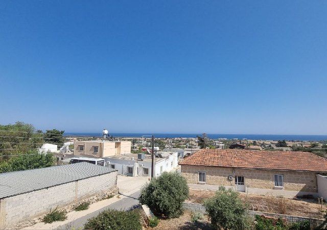 2 BED BUNGALOW ON 1000 m2 PLOT WITH BEAUTIFUL SEAVIEWS