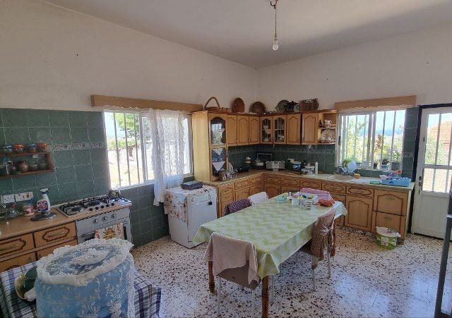 2 BED BUNGALOW ON 1000 m2 PLOT WITH BEAUTIFUL SEAVIEWS