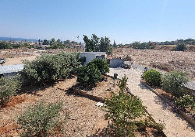 2 BED BUNGALOW ON 1000 m2 PLOT WITH BEAUTIFUL SEAVIEWS