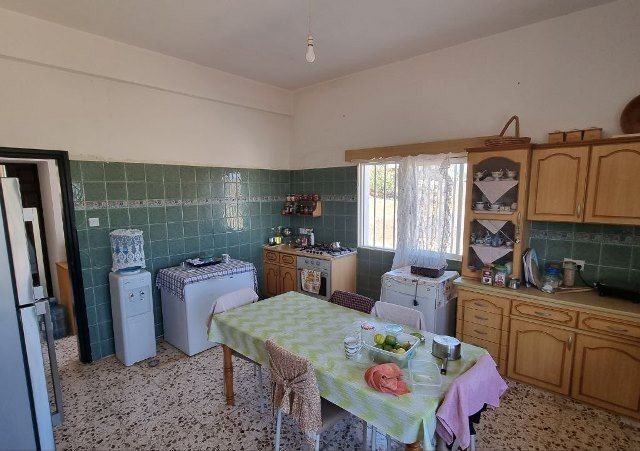 2 BED BUNGALOW ON 1000 m2 PLOT WITH BEAUTIFUL SEAVIEWS