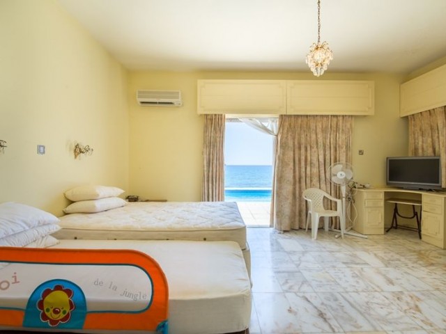 سند مالکیت ترکیه قبل از 74، در ساحل با استخر خصوصی، خانه ییلاقی 3 خوابه در بوگاز