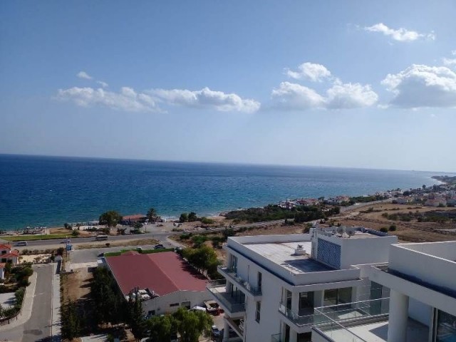 AMAZING VIEWS 3 BEDROOM PENTHOUSE ON THE 14TH FLOOR WITH UNINTERRUPTED SEA VIEWS ON 5* RESORT - BOGAZ