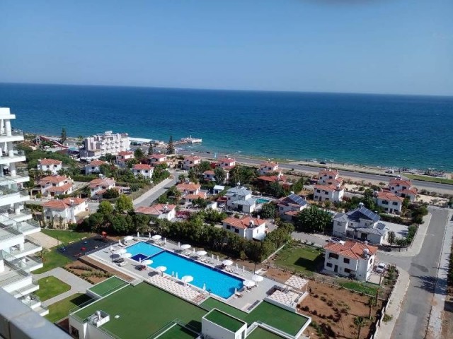 AMAZING VIEWS 3 BEDROOM PENTHOUSE ON THE 14TH FLOOR WITH UNINTERRUPTED SEA VIEWS ON 5* RESORT - BOGAZ