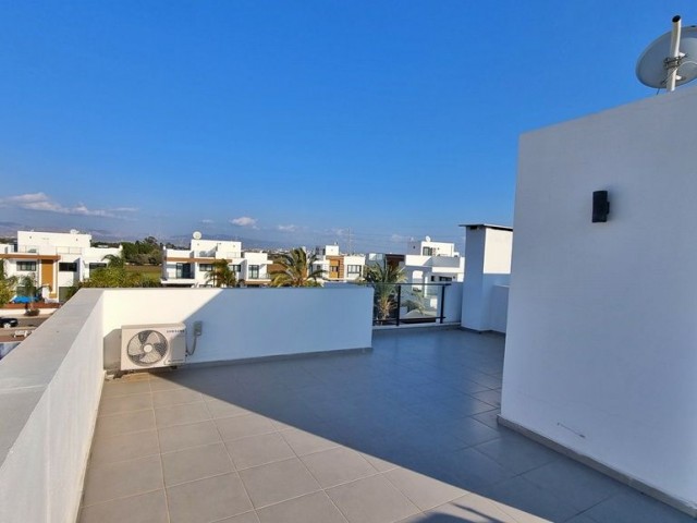 COMMUNAL POOL, PRIVATE ROOF TERRACE & CLOSE TO THE BEACH. AN ULTRA MODERN 3 BED, 3 BATH VILLA IN YENI BOGAZICI