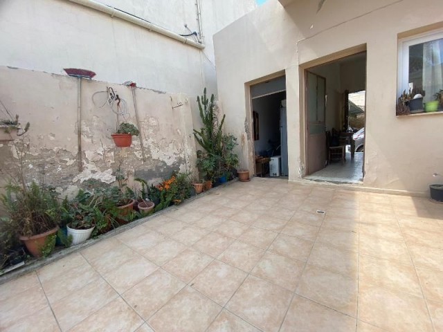 1-BETT-BUNGALOW IN DER ALTSTADT / FAMAGUSTA