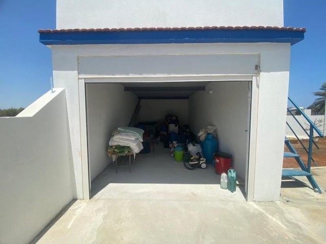 VOLLSTÄNDIG MÖBLIERTER 3-SCHLAFZIMMER-BUNGALOW + GARAGE + ANHANG IN MARAŞ - FAMAGUSTA