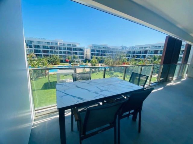 2 BED 2 BATH APARTMENT LOCATED ON A WELL-KNOWN COMPLEX IN LONG BEACH, ISKELE