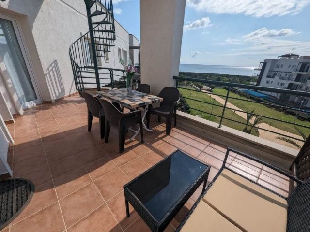 BEACHFRONT 3 BED PENTHOUSE WITH PRIVATE ROOF TERRACE, JACUZZI AND ONSITE AMENITIES - BAFRA