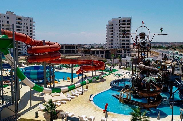 Ein brandneues Resort mit dem größten Wasserpark der Gegend