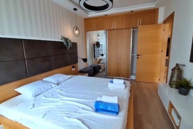 DIE LUXUS-SPA-ANLAGE VERFÜGT ÜBER 3 UND 4 HOCHBETT-PENTHOUSES