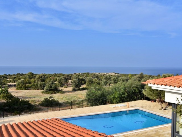 A 4-BED, 3-BATHROOM LUXURY BUNGALOV WITH 4.5 DECLARES OF LAND, PRIVATE POOL AND MANY EXTRAS - ESENTEPE