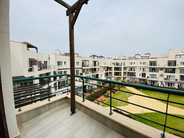 2 BED PENTHOUSE ON A SEAFRONT RESORT WITH PRIVATE ROOF TERRACE, JACUZZI AND ONSITE AMENITIES - BAFRA