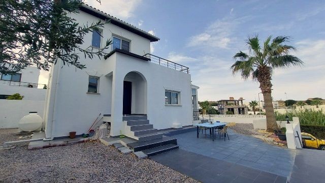 150M FROM THE SEA, 3 BED 4 BATH VILLA WITH ON SITE FACILITIES IN BAHCELI
