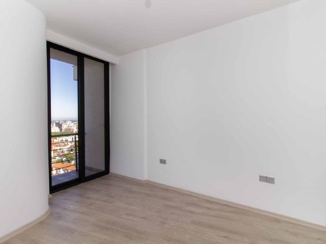 KYRENIA LUXUS TOWER 3-SCHLAFZIMMER-PENTHOUSE MIT 84 MONATE ZINSFREIE ZAHLUNGEN