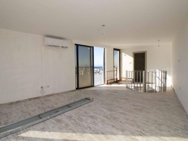 KYRENIA LUXUS TOWER 3-SCHLAFZIMMER-PENTHOUSE MIT 84 MONATE ZINSFREIE ZAHLUNGEN