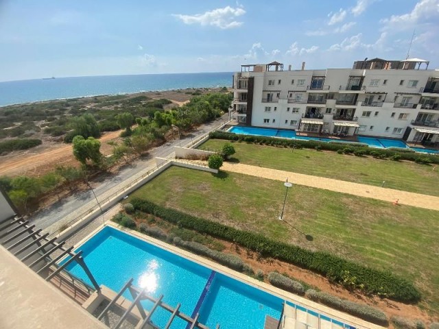 PRE 74 TURKISH TITLE DEEDS, BEACHFRONT COMPLEX, 2 BEDROOM PENTHOUSE WITH A PRIVATE ROOF TERRACE